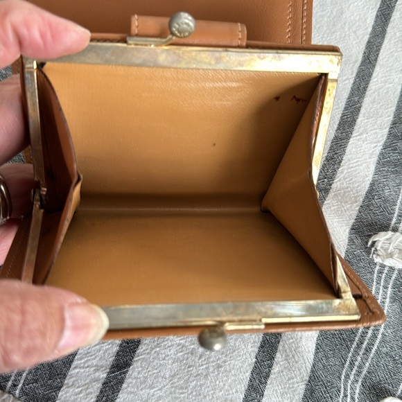 CELINE Vintage Compact Leather KISS -Lock 4”x3 1/2” - Picture 11 of 11